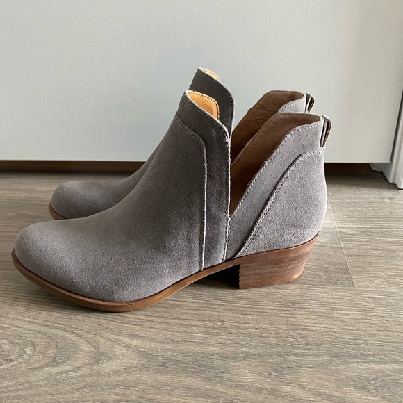 Lucky Brand Shoes - NWT! Never worn Lucky Brand booties - size 7